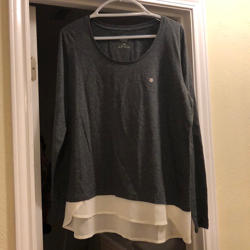 Brand new G. H. Bass & Co. dark gray top